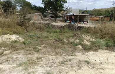 Imagem: O terreno possui 200m² de Área e está localizado em Recanto