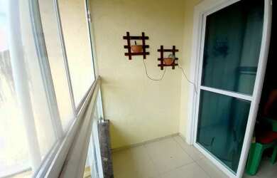 Imagem: A casa possui 3 Dormitórios, 3 Banheiros, 2 Vagas na garagem