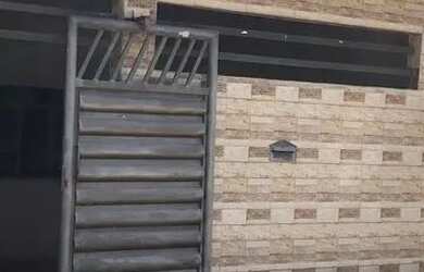 Imagem: A casa possui 2 Dormitórios, 1 Banheiro e 1 Vaga na garagem