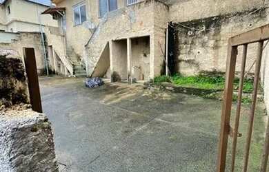 Imagem: A casa possui 2 Dormitórios, 1 Banheiro e está localizado