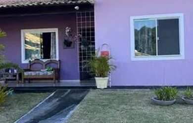 Imagem: A casa possui 2 Dormitórios, 2 Vagas na garagem e está localizado