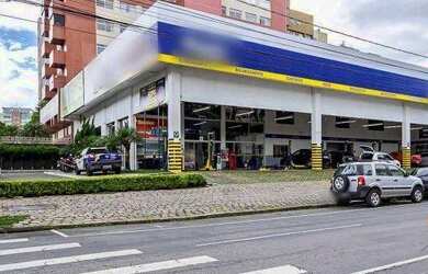 Imagem: O depósito possui 855m² de Área e está localizado em Bacacheri