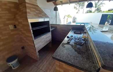 Imagem 5: Casa de festa. Piscina, Churrasqueirae2 Vagas na garagem