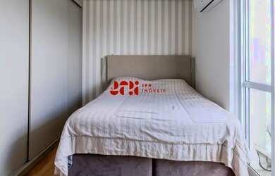 Imagem: O apartamento possui 1 Dormitório, 2 Banheiros, 1 Vaga na garagem