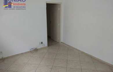 Imagem: A casa possui 2 Dormitórios, 1 Banheiro, 2 Vagas na garagem