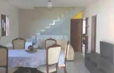 Imagem: A casa possui 5 Dormitórios, 5 Banheiros, 3 Vagas na garagem