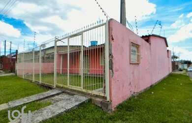 Imagem: A casa possui 2 Dormitórios, 1 Banheiro, 65m² de Área e