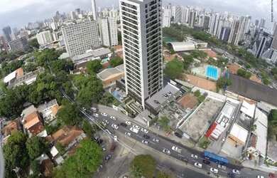 Imagem: O apartamento possui 2 Dormitórios, 2 Banheiros, 1 Vaga na