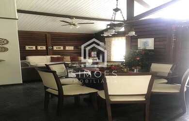 Imagem: A casa em condomínio possui 5 Dormitórios, 5 Banheiros, 3