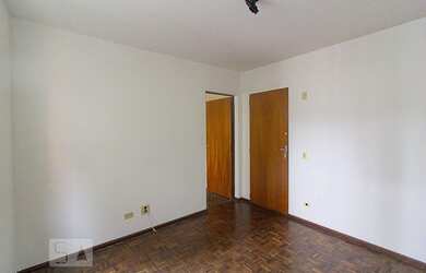 Imagem: O apartamento possui 1 Dormitório, 1 Banheiro, 33m² de Área