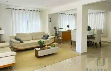 Imagem: A casa em condomínio possui 4 Dormitórios, 5 Banheiros, 4