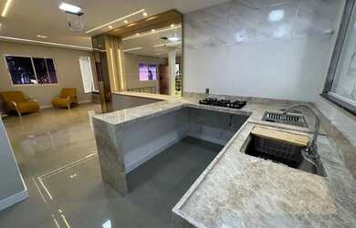 Imagem: A casa em condomínio possui 3 Dormitórios, 3 Banheiros, 2