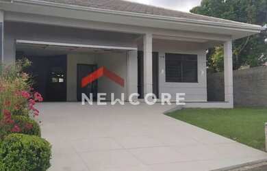 Imagem: A casa possui 3 Dormitórios, 3 Banheiros e 193m² de Área