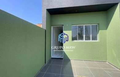 Imagem: A casa possui 1 Dormitório, 1 Banheiro, 1 Vaga na garagem