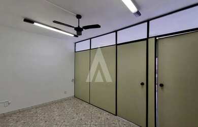 Imagem 2: Sala para alugar por R$ 1150.00, 41.18 m2 - CENTRO - JOINVILLE/SC