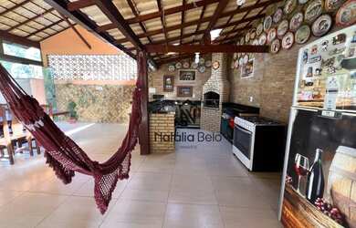 Imagem 2: Casa com móveis planejados e quintal no Centro - Rio das Ostras