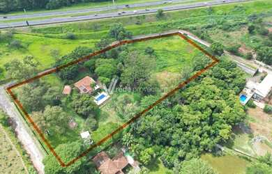 Imagem: O terreno possui 17240m² de Área e está localizado em Chácaras