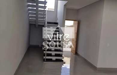 Imagem: A casa possui 3 Dormitórios, 4 Banheiros, 270m² de Área e