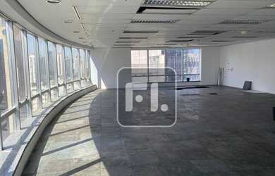 Imagem 1: Conjunto, 331 m² - venda por R$ 5.000.000,00 ou aluguel por R$ 38.228,03/mês...