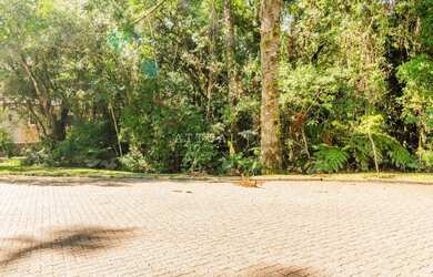 Imagem: O terreno possui 784m² de Área e está localizado em Canela