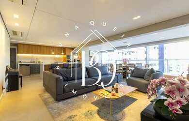 Imagem: O apartamento possui 4 Dormitórios, 4 Banheiros, 3 Vagas na