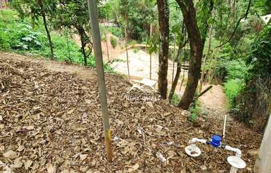 Imagem: O terreno possui 1.100m² de Área e está localizado em Brumadinho