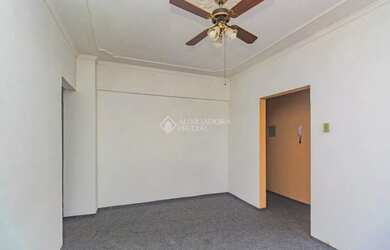 Imagem: O apartamento possui 2 Dormitórios, 1 Banheiro, 84m² de Área