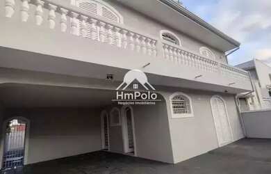 Imagem: A casa possui 4 Dormitórios, 4 Banheiros e 267m² de Área