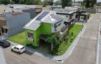 Imagem: A casa em condomínio possui 3 Dormitórios, 2 Banheiros, 2