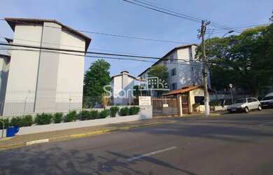 Imagem: O apartamento possui 3 Dormitórios, 2 Banheiros, 1 Vaga na