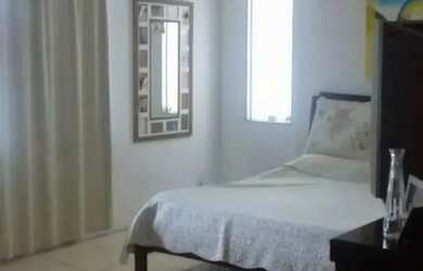 Imagem: A casa possui 2 Dormitórios, 1 Banheiro, 2 Vagas na garagem