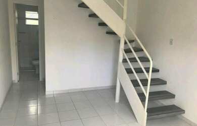 Imagem: A casa em condomínio possui 2 Dormitórios, 1 Vaga na garagem