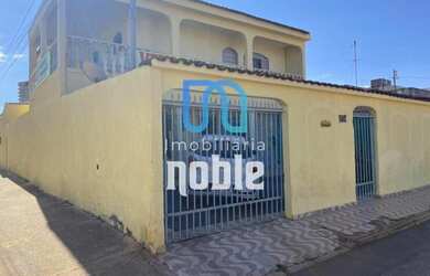 Imagem: A casa possui 5 Dormitórios, 5 Banheiros, 3 Vagas na garagem