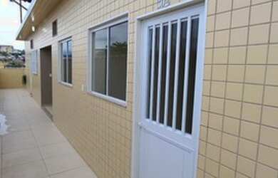 Imagem 1: Alugo ap tipo casa na rua Ourique 622 Penha R$800 taxas