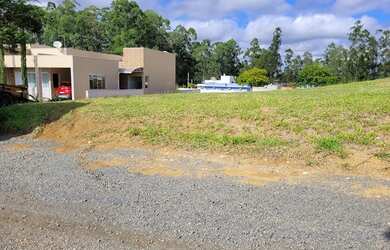 Imagem: O terreno possui 450m² de Área e está localizado em Porangaba