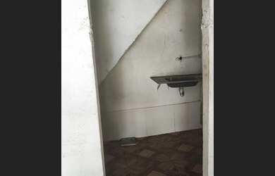 Imagem 3: vendo loja no piscinão. 