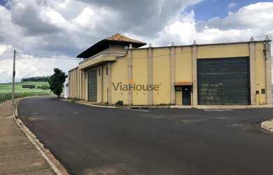 Imagem: O depósito possui 5 Vagas na garagem, 700m² de Área e está