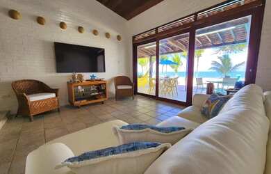 Imagem: A casa em condomínio à venda possui 4 Dormitórios, 5 Banheiros