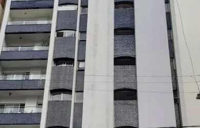 Imagem: O apartamento possui 4 Dormitórios, 4 Banheiros, 2 Vagas na