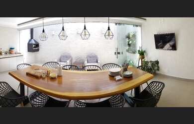 Imagem: A casa em condomínio possui 3 Dormitórios, 3 Banheiros, 2