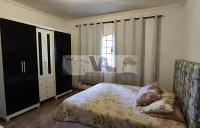 Imagem: A casa em condomínio possui 5 Dormitórios, 4 Banheiros, 4