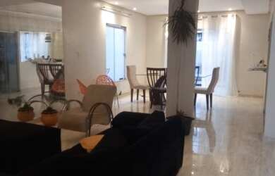 Imagem: A casa em condomínio possui 3 Dormitórios, 4 Banheiros, 2