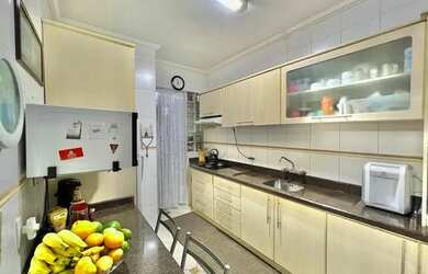 Imagem: O apartamento possui 3 Dormitórios, 2 Banheiros, 2 Vagas na