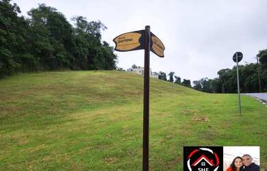 Imagem: O terreno possui 1.000m² de Área e está localizado em Parque