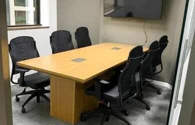 Imagem: O depósito possui 5 Vagas na garagem e 410m² de Área e está