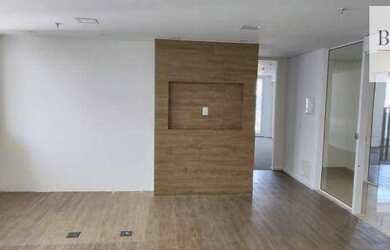 Imagem: O depósito possui 5 Vagas na garagem, 391m² de Área e está