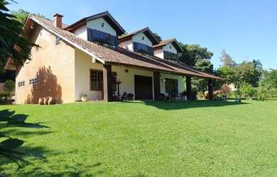 Imagem: A chácara possui 12.000m² de Área e está localizado em