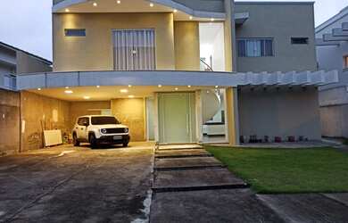 Imagem: A casa em condomínio possui 4 Dormitórios, 5 Banheiros, 5