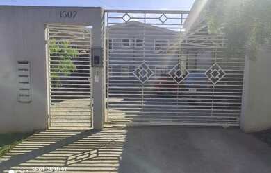 Imagem: A casa em condomínio possui 2 Dormitórios, 2 Banheiros, 1