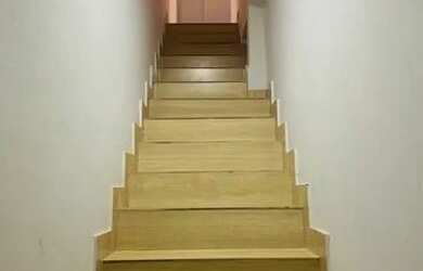 Imagem 1: Alugo Linda Casa em Porcelanato para casal de bom gosto